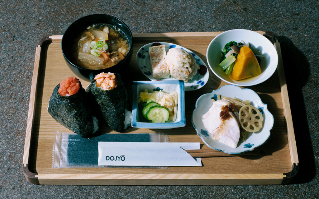 大阪・箕面から「地球を、たのしくする。」！？ おにぎりと出汁とワインの店 DOJYO編